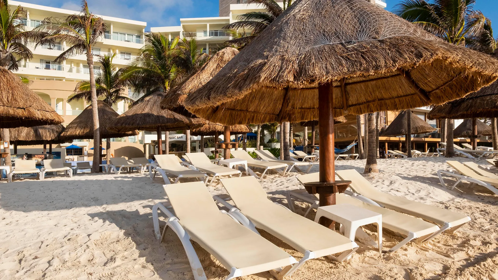 Hotel Nyx Cancún 4*,