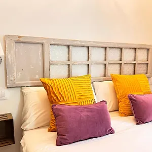Palace House Hercules - Homestay Seville